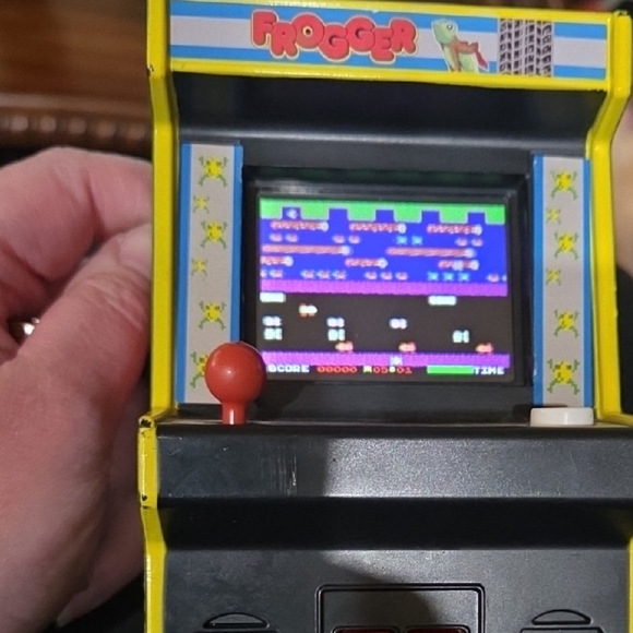 4 Micro Retro Arcade Games - Picture 9 of 16